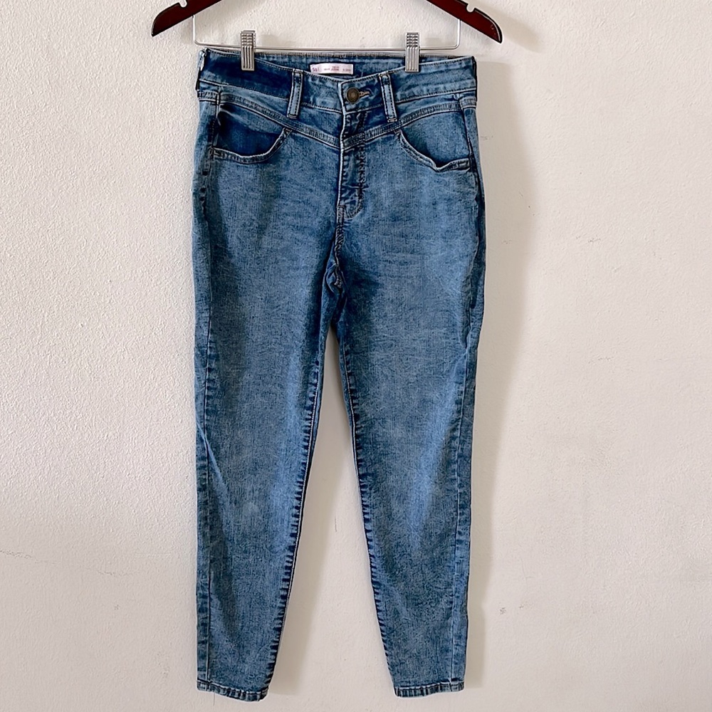 2/$25 SO High Rise Curvy Jeggings - Picture 1 of 11